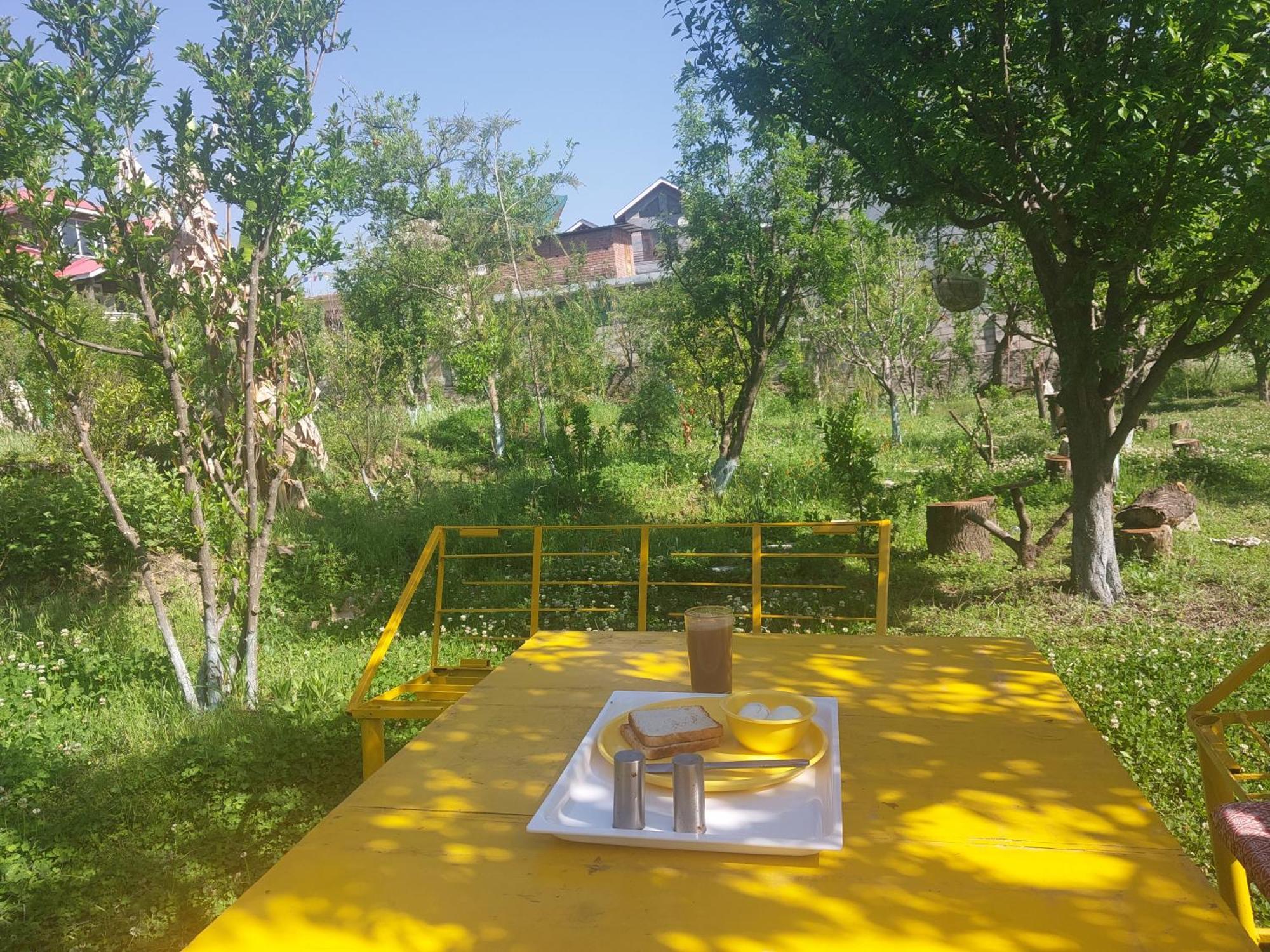 Gazing Moon Homestay Shamshi Buitenkant foto